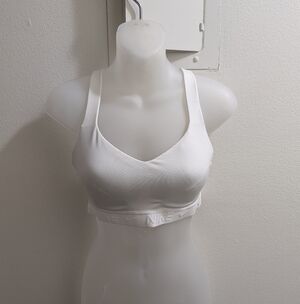 NWT Nike Woman's Small Indy Dri Fit Sports Bra